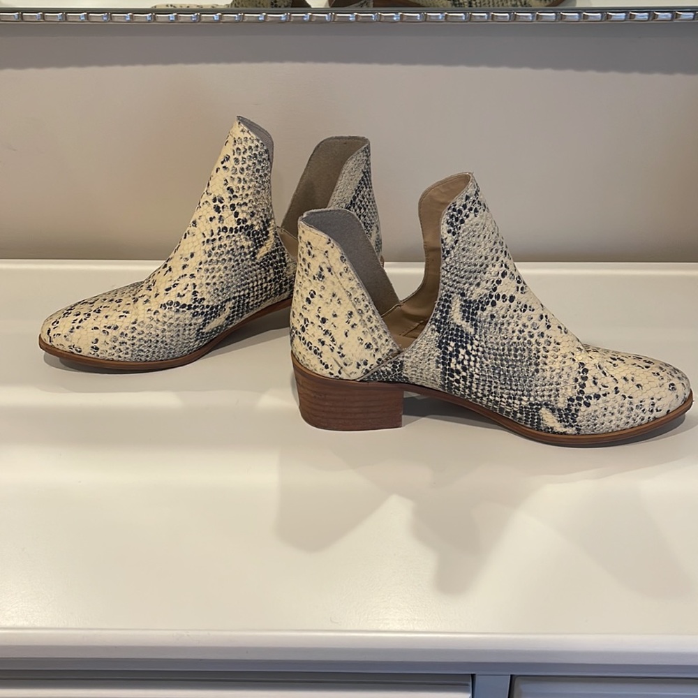 Coconuts By Matisse Pronto Split Shaft Bootie - image 2